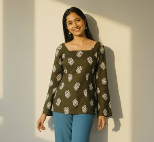 Paramsundari – Green Bell Sleeve Kurti with Back Corset.